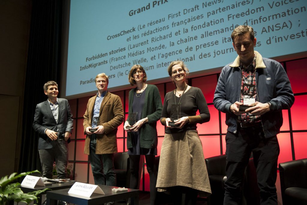 Lauréats des Prix des Assises 2018 : de gauche à droite: Thomas Sotto, Président du Jury; Samuel Forey ; Sidonie Naulin ; Pierangélique Schouler; Laurent Richard